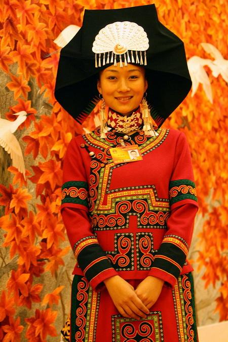 少数民族美女服装夏季,少数民族美女服装壁纸