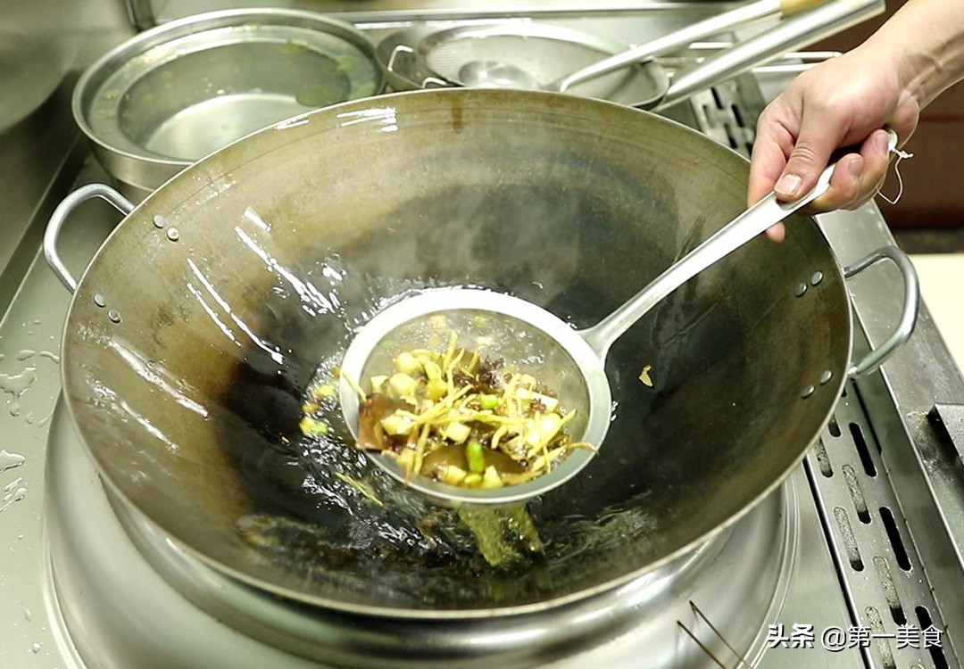 在家制作简单的拌饭酱,学会这3种下饭酱的做法