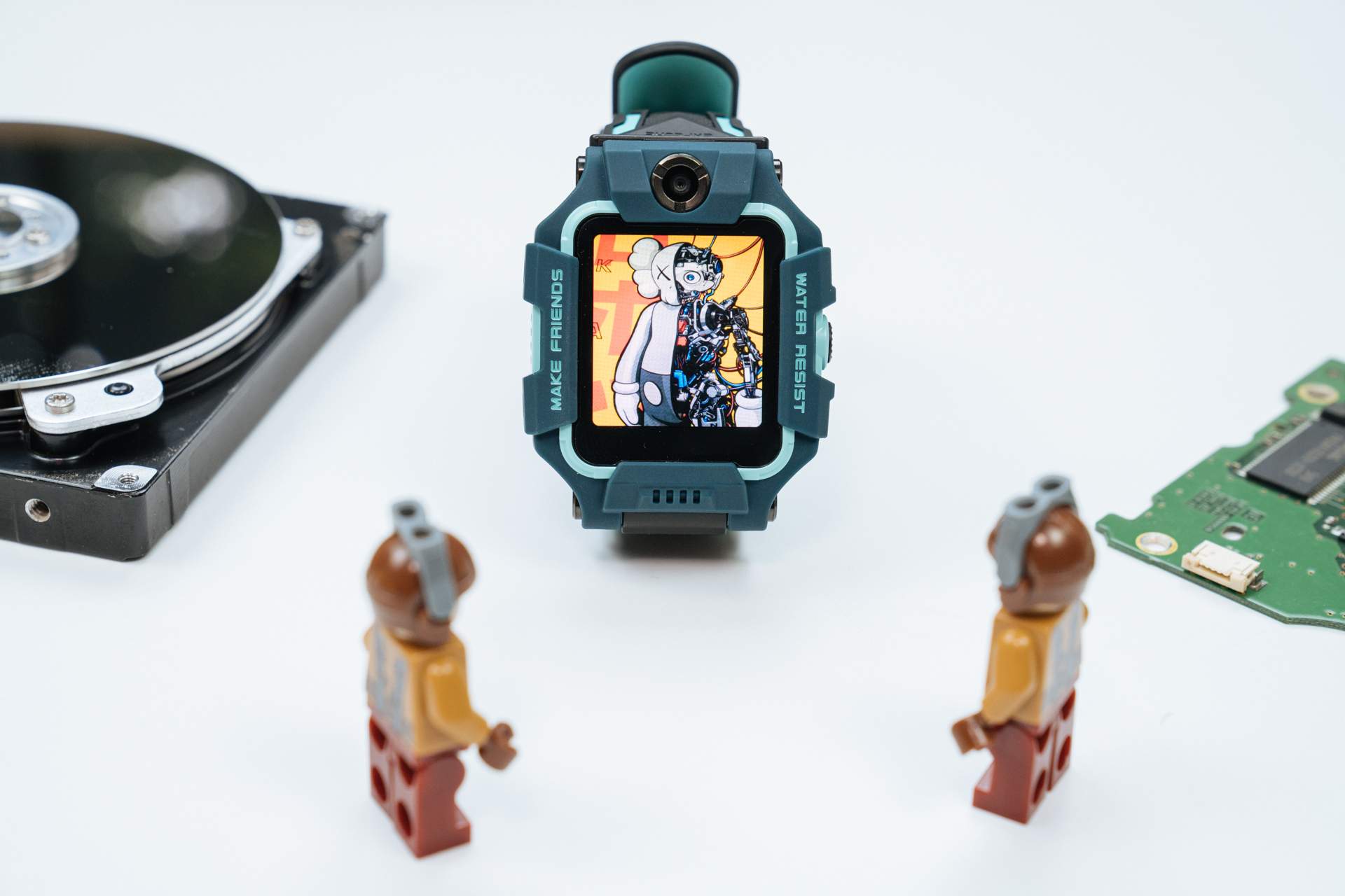 3608xs和小天才q1r手表哪个好,儿童手表360好还是小天才好