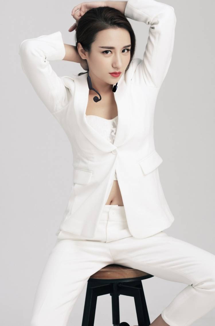 轻盈如风歌声如酒,海量无损绕梁不绝