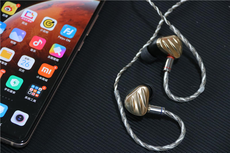 thinkplus双核双动圈hifi耳机,roll百元平价双动圈hifi耳机