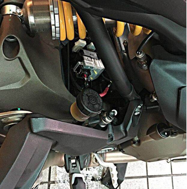 杜卡迪monster821外观改装,杜卡迪monster821行驶表现