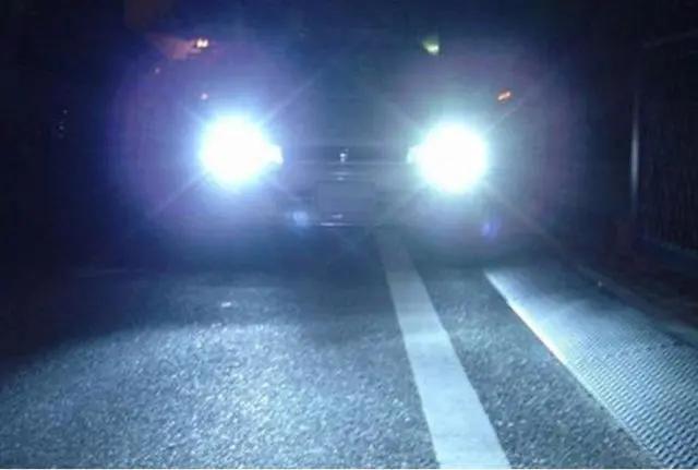 开车防对向远光,被后车的远光灯射到怎么弄