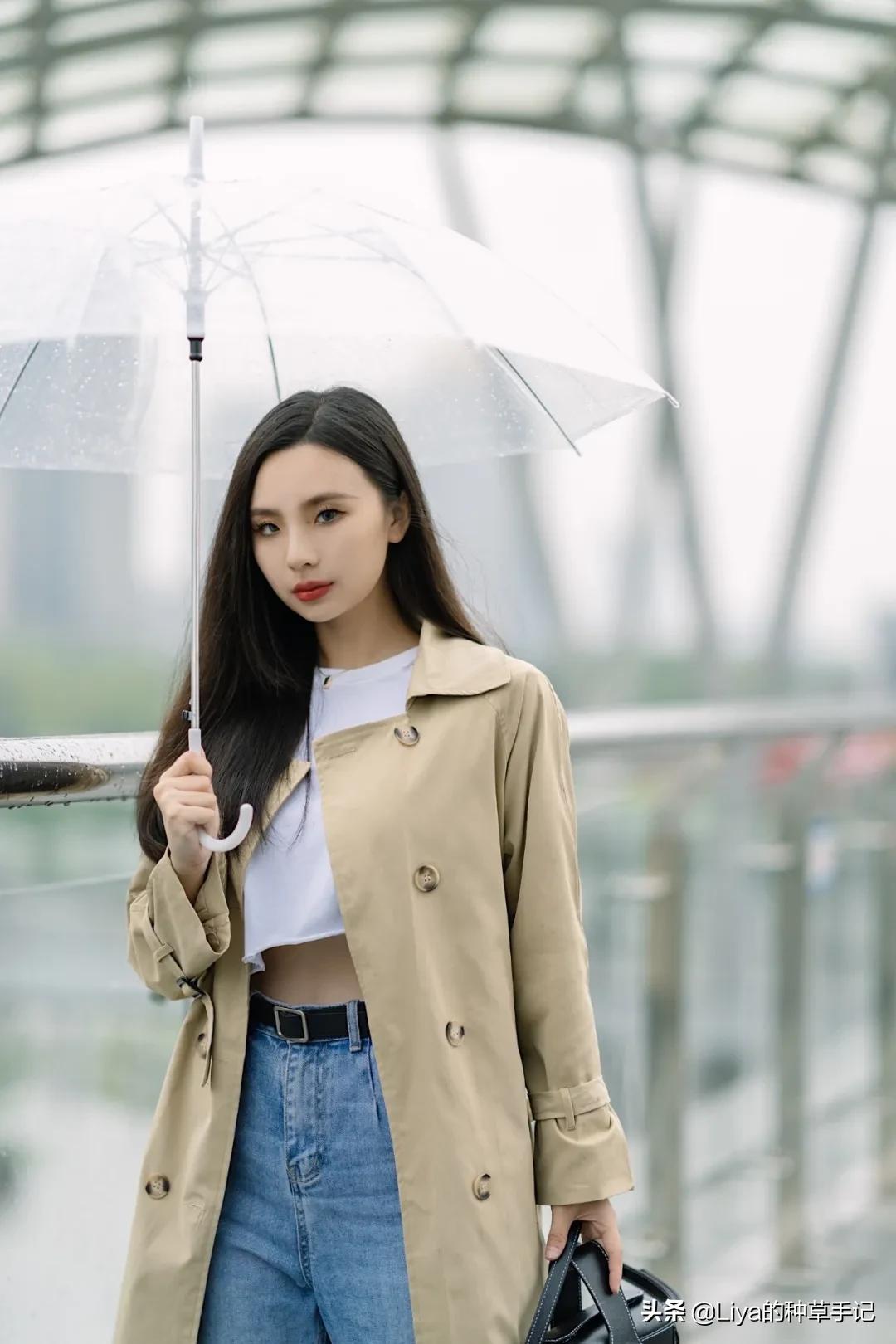 今年最流行的长款风衣洋气,今秋终于流行风衣外套时髦好看