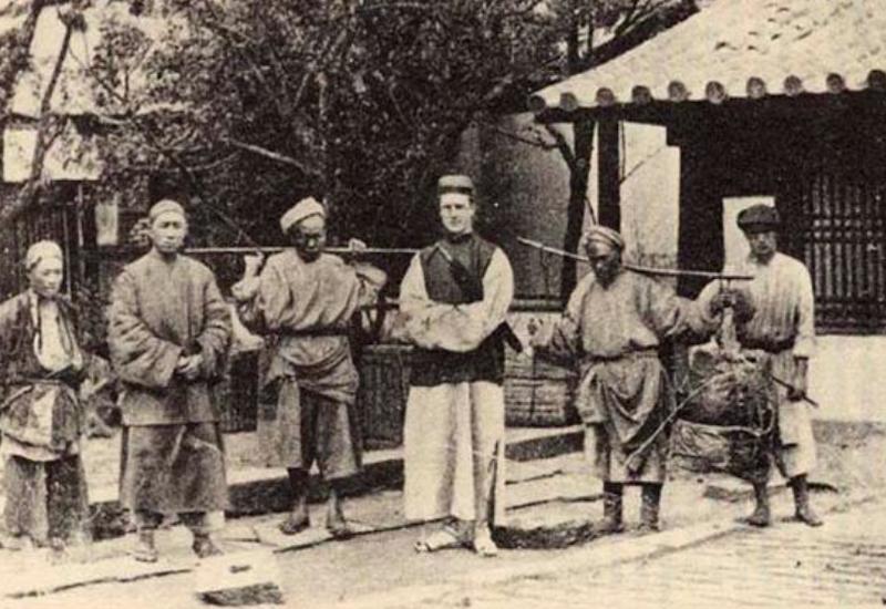 农村俗语,“车船店脚牙,无罪也该杀”,是一颗老鼠屎坏了一锅粥