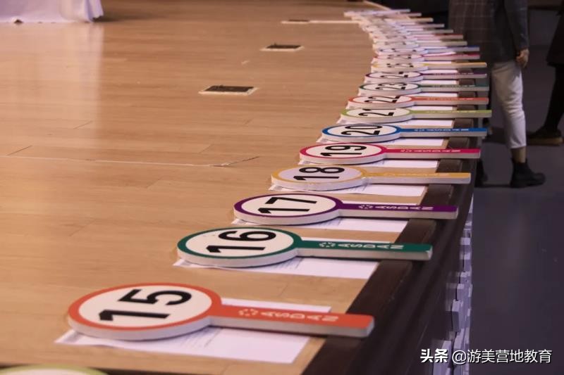 涓婃捣璇虹編鍥介檯瀛︽牎鏍￠暱鏈卞媷,涓婃捣鍚嶆牎閲囪