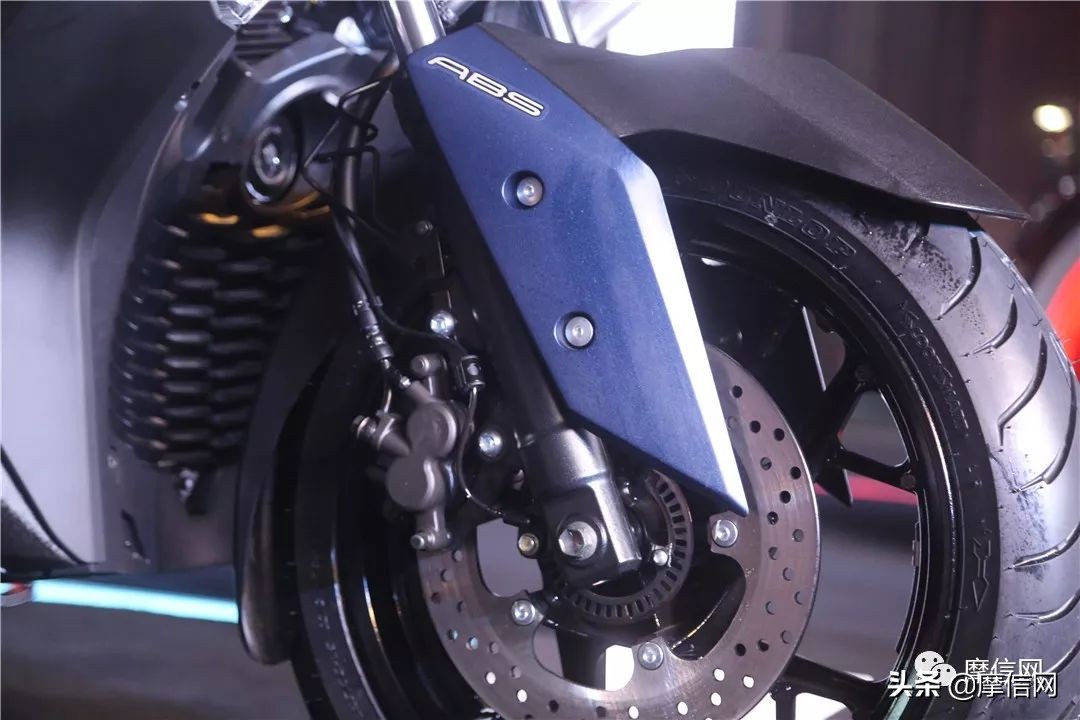 雅马哈tmax530顶配价格,雅马哈tmax530和xmax300对比