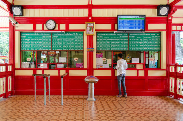 许书标和颜斌生产的红牛饮料,红牛创始人许书标秘书图片