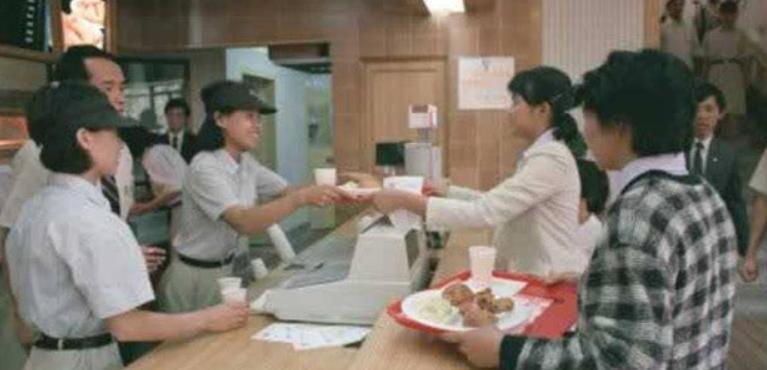 30年前的北京城,有种时髦叫做:婚宴办在肯德基