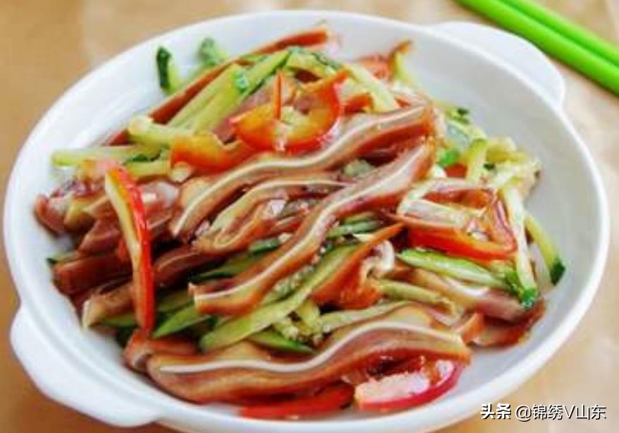 金鲳鱼蒸酸梅做法广东,酸笋焖淡水鲳鱼家常做法