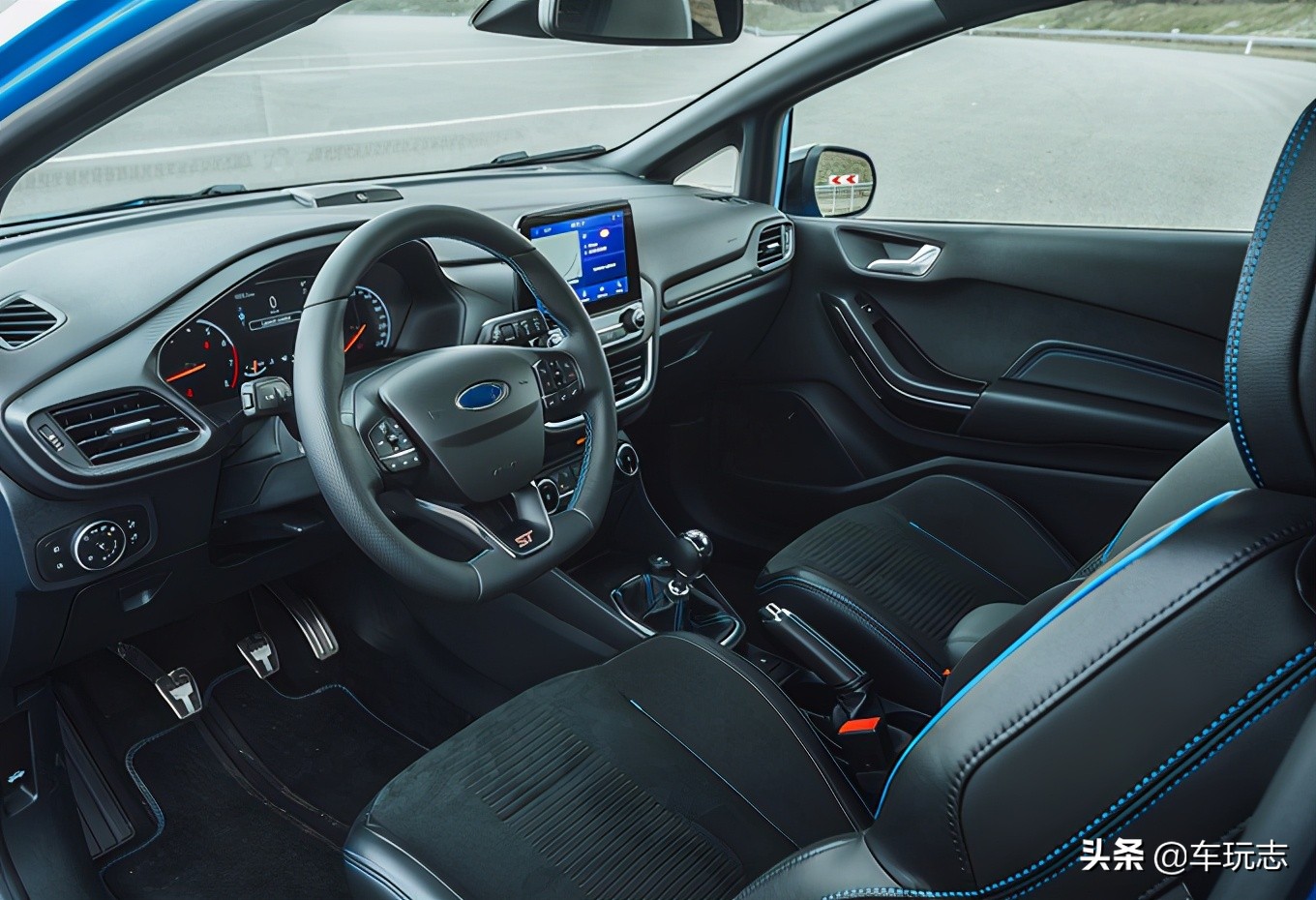 福特嘉年华st和大众小钢炮哪个好,嘉年华st小钢炮改装