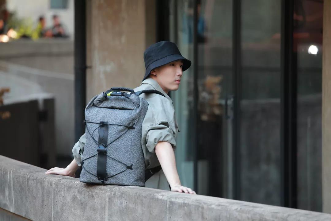 型男旅行背包,型男背包男士