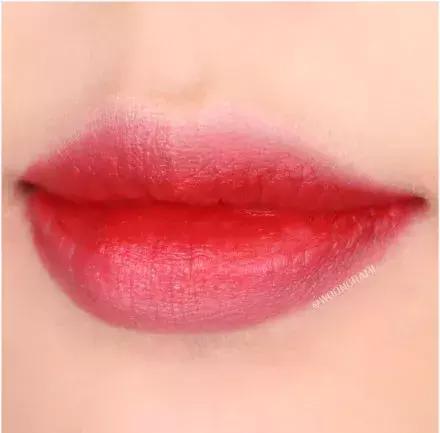 都坐等赵丽颖官宣怀孕？代购却盯着她背后这波流量……