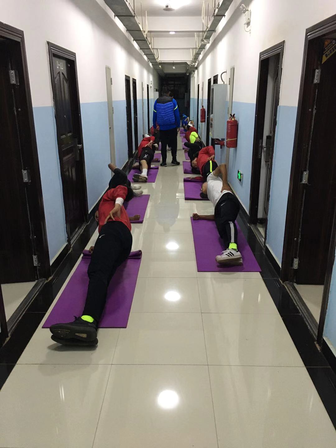 新疆足球青训现状及未来,新疆足球青训推进座谈会