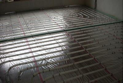 免回填干式地暖优缺点,木地板选干式地暖还是湿式地暖