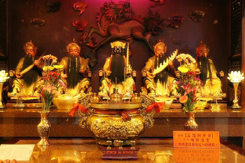 财神分文武财神分别是谁,供财神怎么选文武财神