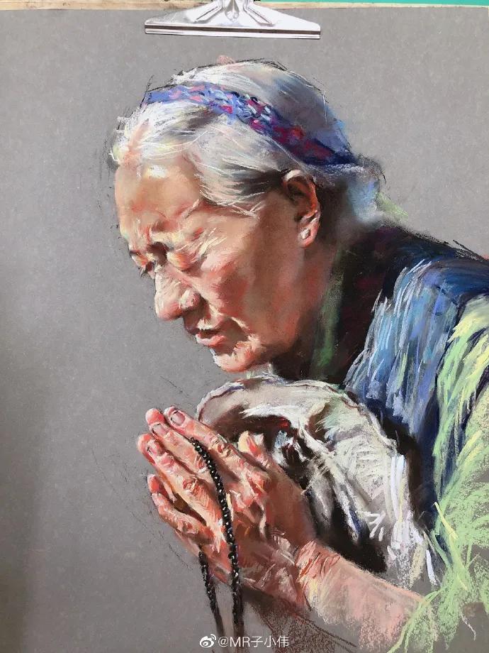 画一幅素描100万笔,胡歌、李现、迪丽热巴在他笔下全都画活了