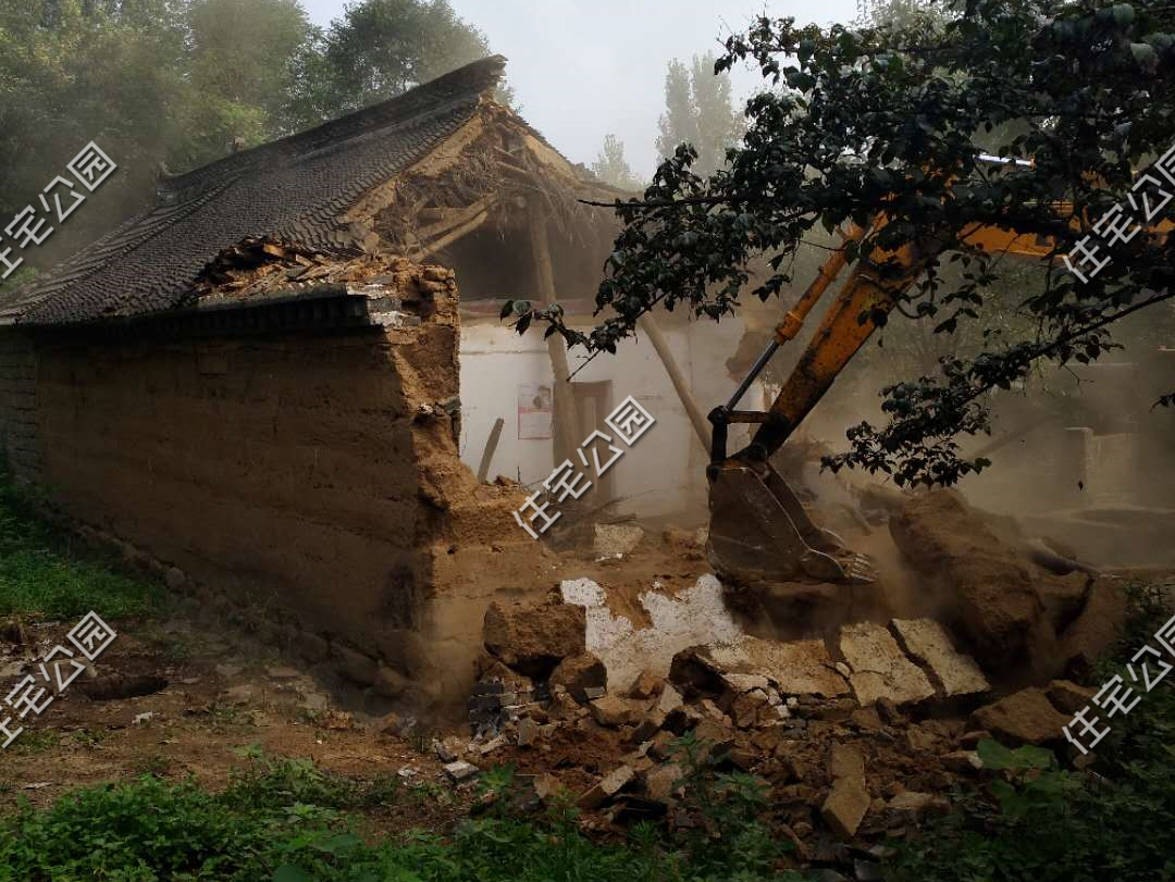 农村小伙打拼20年回乡建房,农村小伙打工10年花30万建的房子