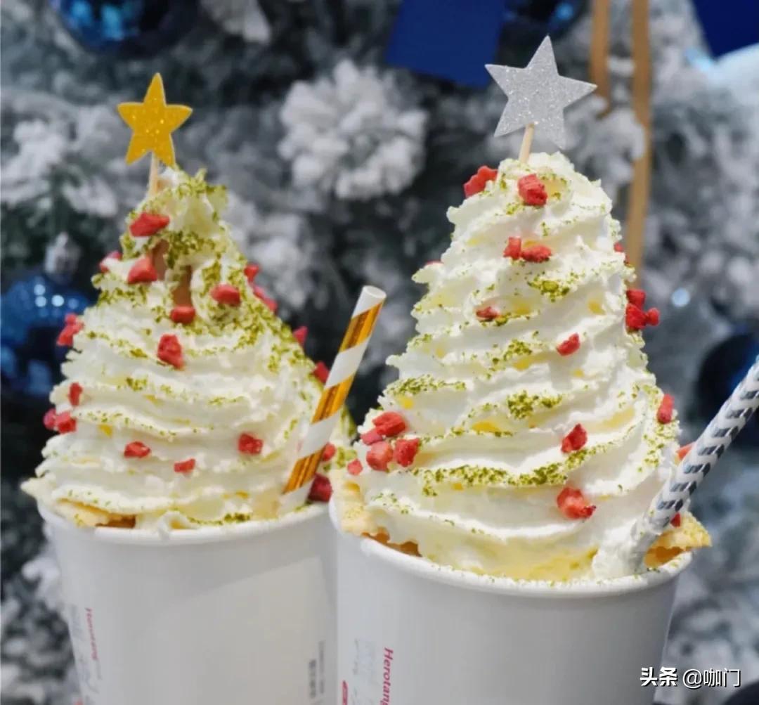 茶饮排队,茶饮店排队人多