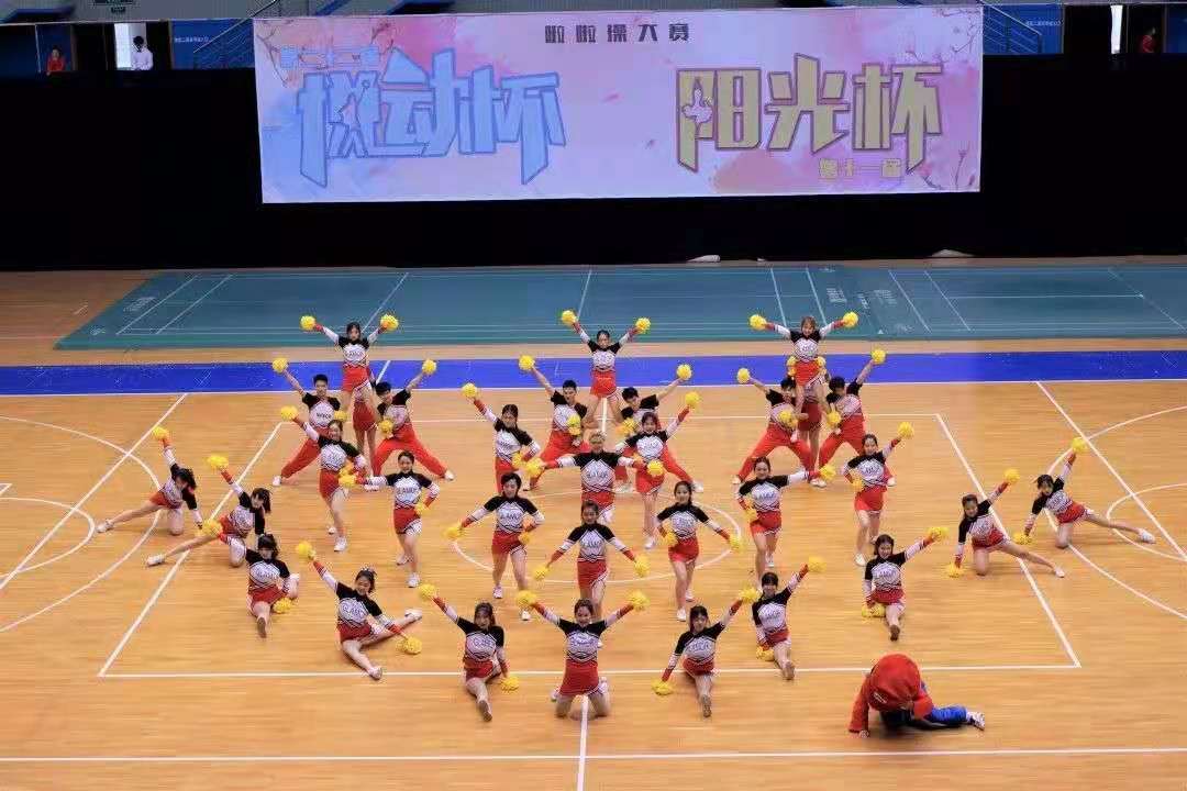 五月动起来图片,五月动起来舞蹈视频