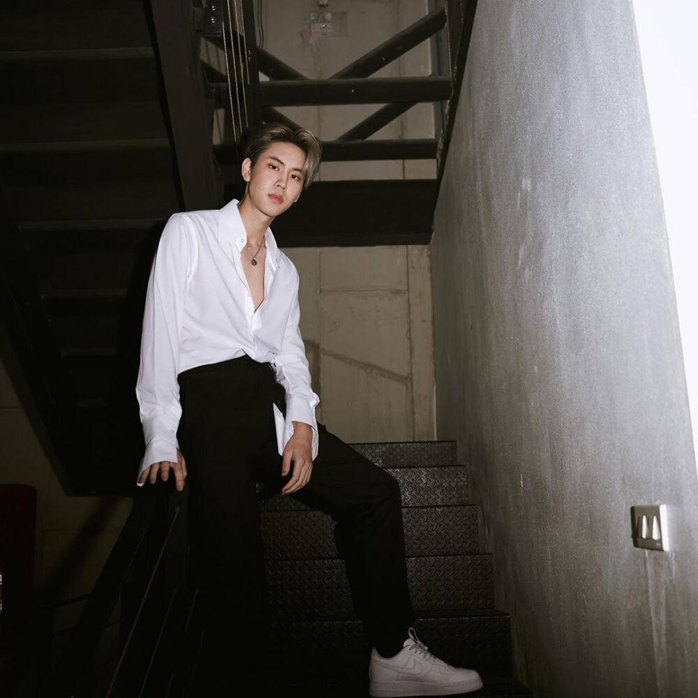 他泰韩系少年:关大爷洪34典型代表包包酷爱韩风穿搭