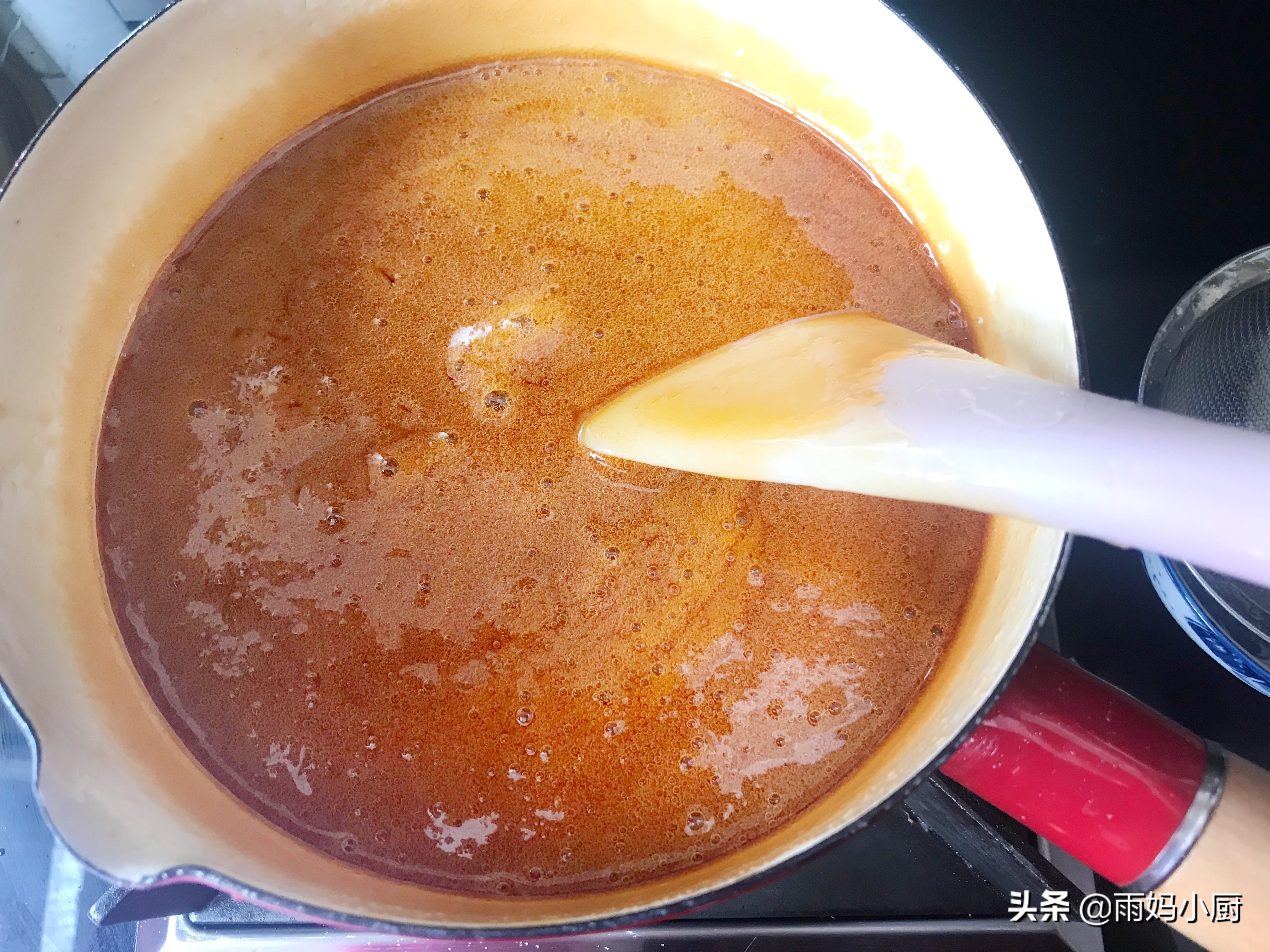 白糖雪梨的正确做法润肺止咳,用雪梨和冰糖做棒棒糖