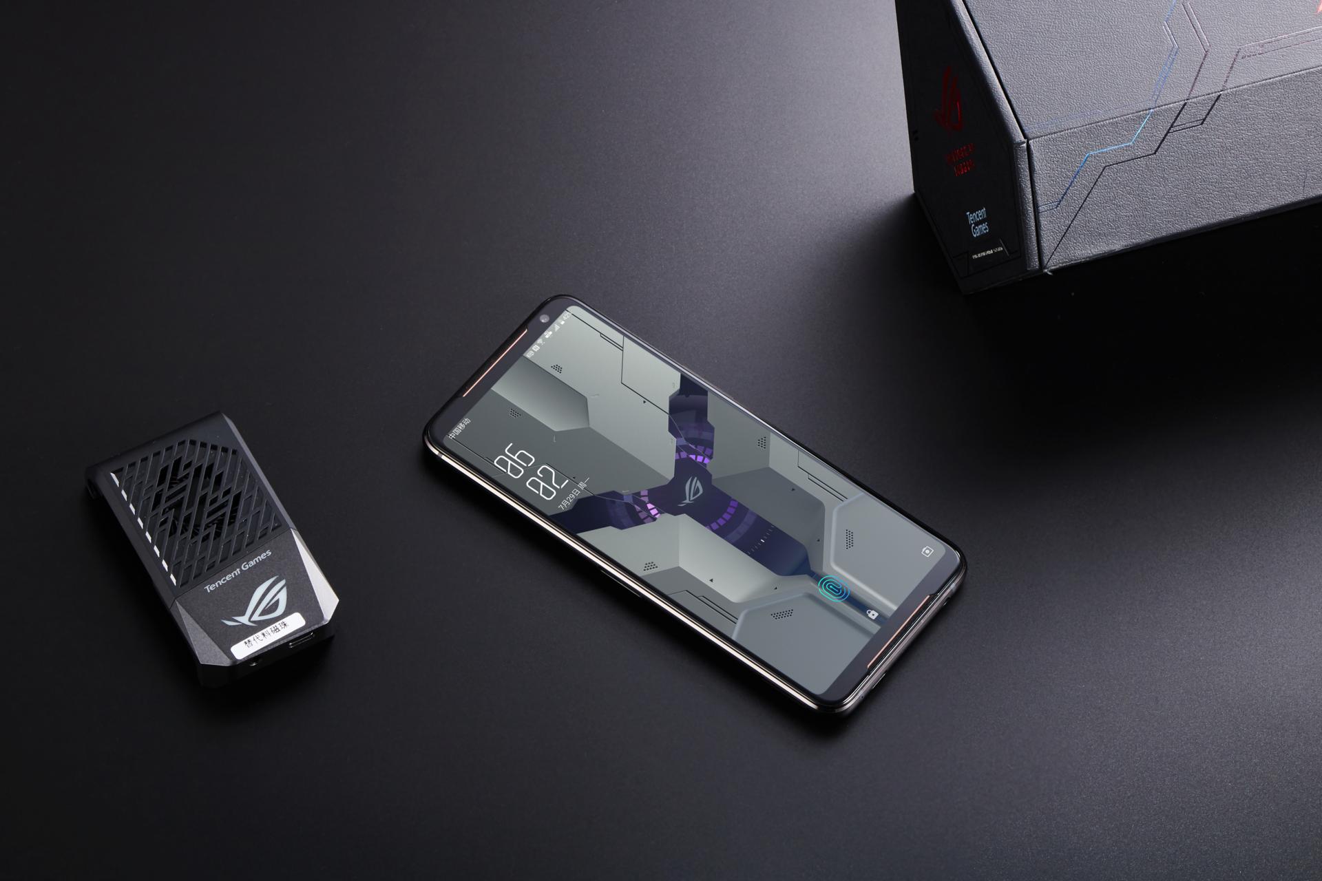 rog游戏手机2全套测评,rog游戏手机2上手体验