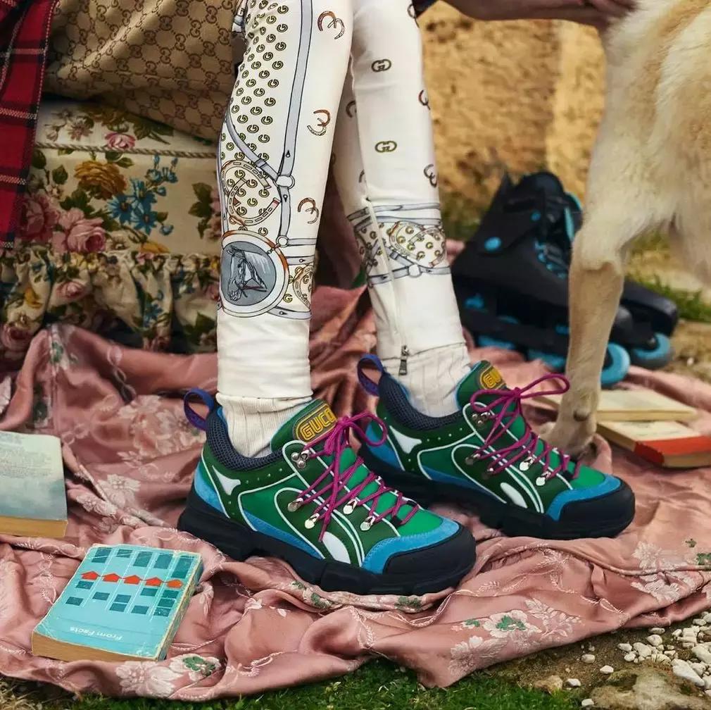 有一双穿的舒服的鞋有多么重要,有一双舒服的鞋子多重要