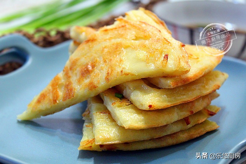 最简单快速的烙饼方法窍门,面糊烙饼怎么做又软又好吃