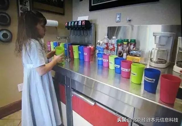 美国夫妇生了60多个孩子,美国夫妇一胎生下17个孩子