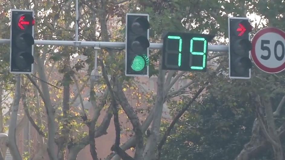 交通信号灯新国标黄灯,新国标信号灯为什么有灭灯