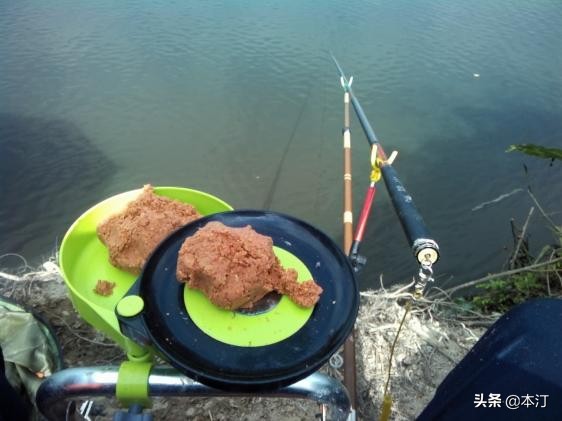 忙里偷闲抽点时间出来钓鱼,忙里偷闲去钓鱼的视频