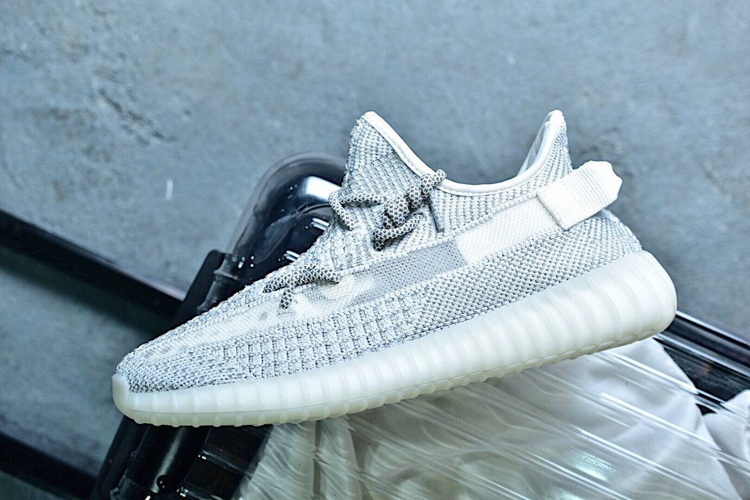 阿迪达斯椰子350新款发售,阿迪达斯新款椰子鞋350v2