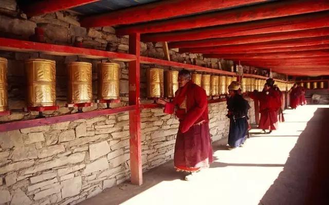 转经筒音乐完整,转经筒上的梵音