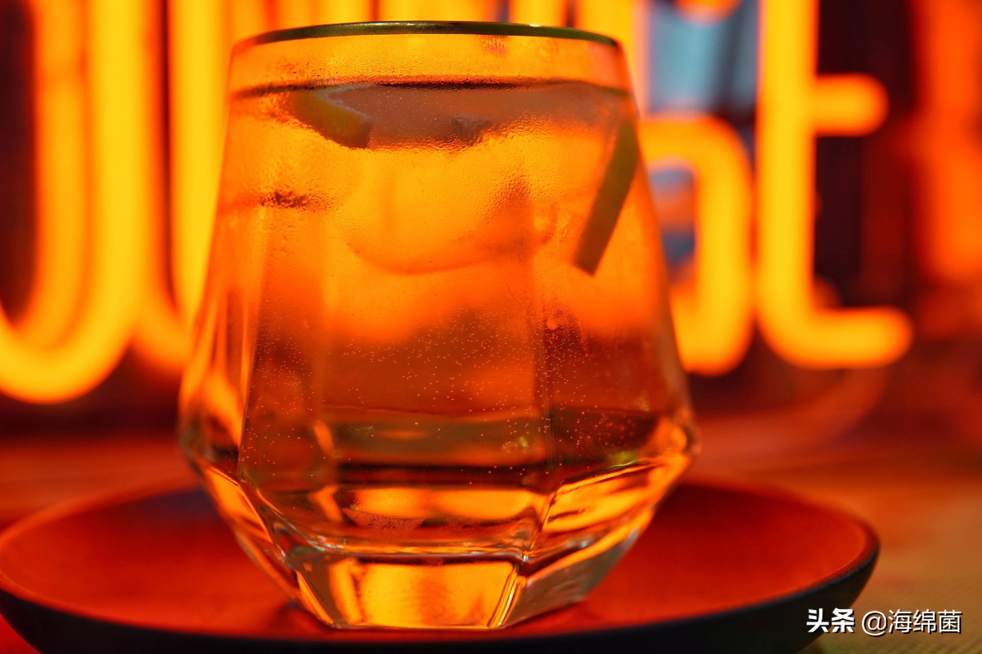 教你做一杯超好喝的夏日饮料,简单自制气泡水饮料