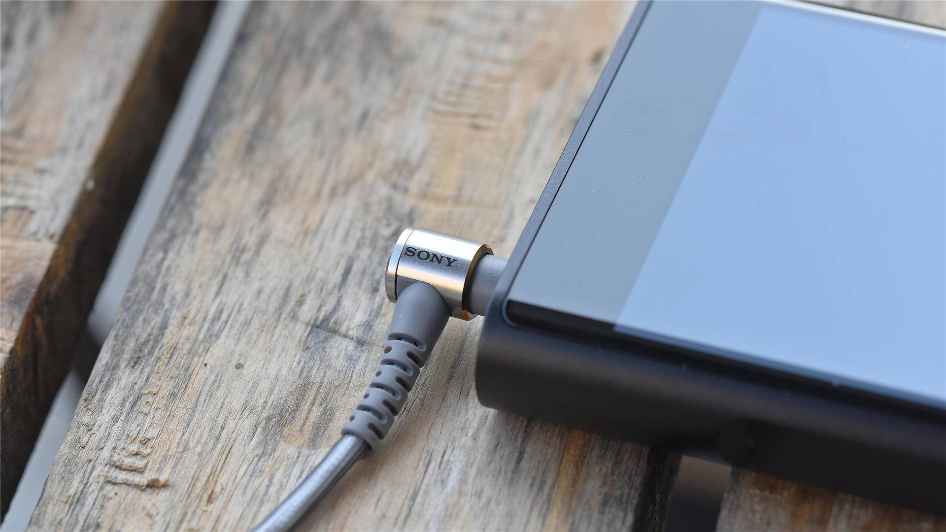 索尼ierm9对比z1r,索尼ierz1r用什么升级线