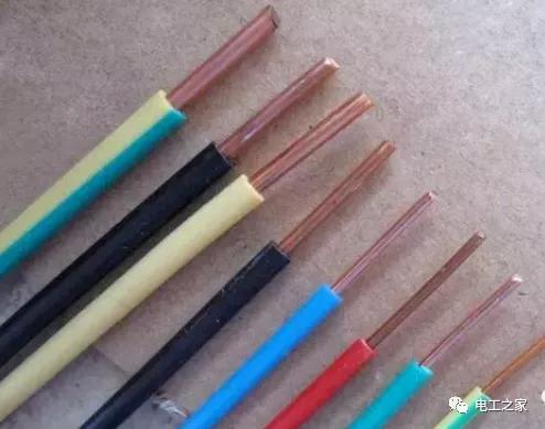 插座地线必须和零线火线一样大吗,4平方电线地线用2.5的可以吗