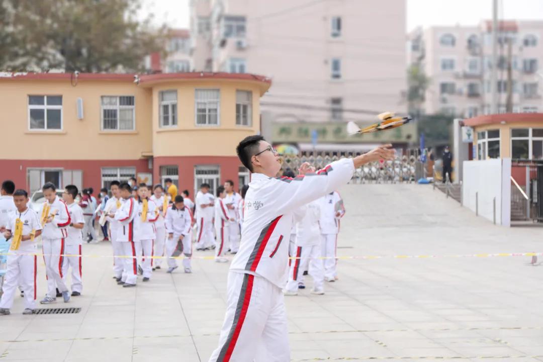 超银学校究竟是什么样的？聆听专家，家长和孩子们的声音