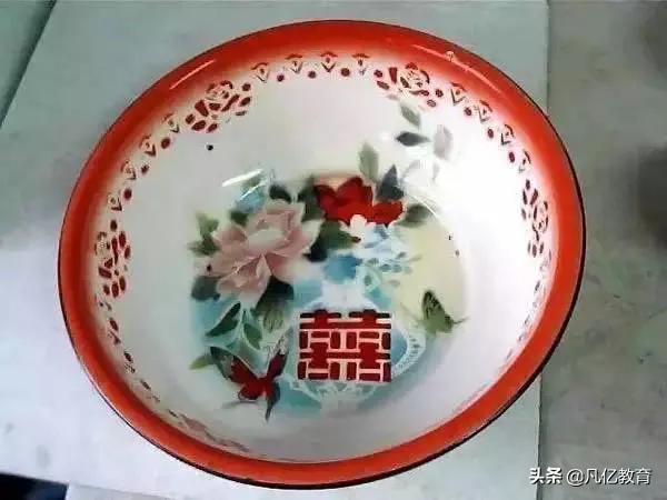 你小时候绝对没有用过的老物件,来一波回忆杀相册