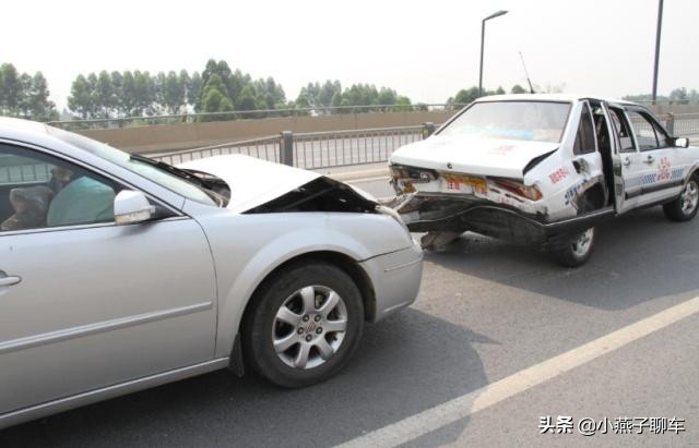 开车稳不稳的三个技巧,怎么看一个人开车水平