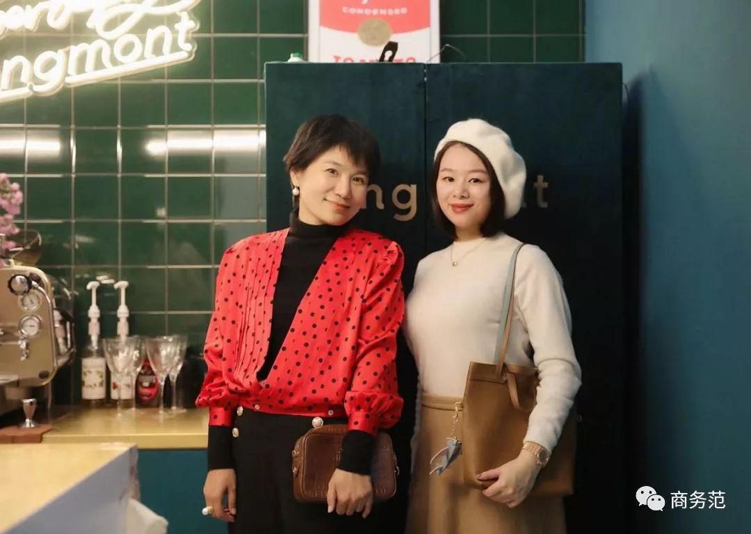 鼠年的女人买什么色的包包好,大牌鼠年限量款包包