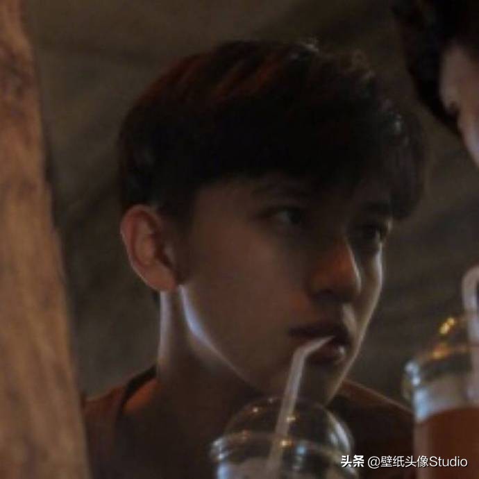 浪漫玫瑰男生头像,男生玫瑰浪漫头像