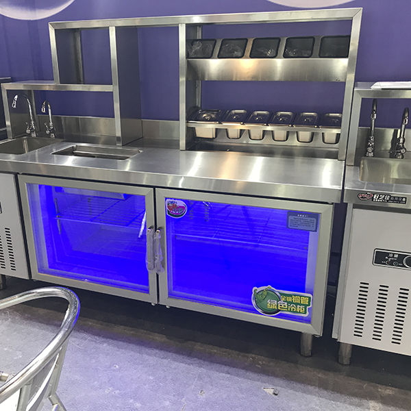 奶茶的机器设备哪里买 (奶茶机设备多少钱一台)