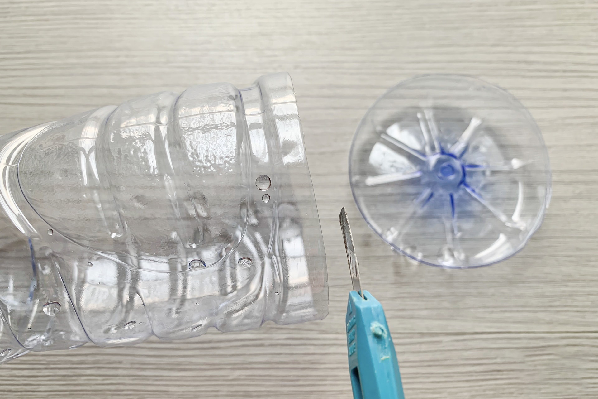 自制打蛋神器教程,用塑料杯做打蛋神器