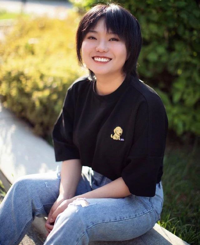 李雪琴惊艳身材照,李雪琴惊艳身材照片