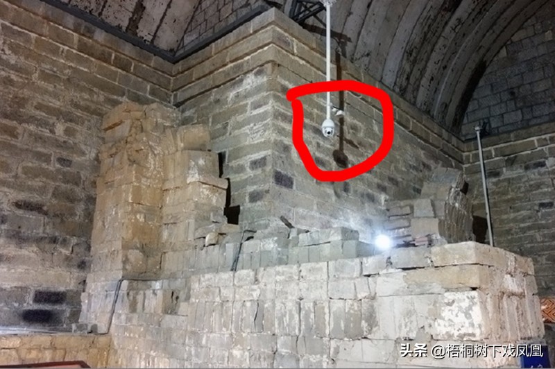 盗墓贼潜入古墓想盗取战国编钟,盗墓吴越国王陵