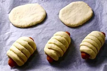 德式烤肠面包做法,法式蒜香烤肠面包做法