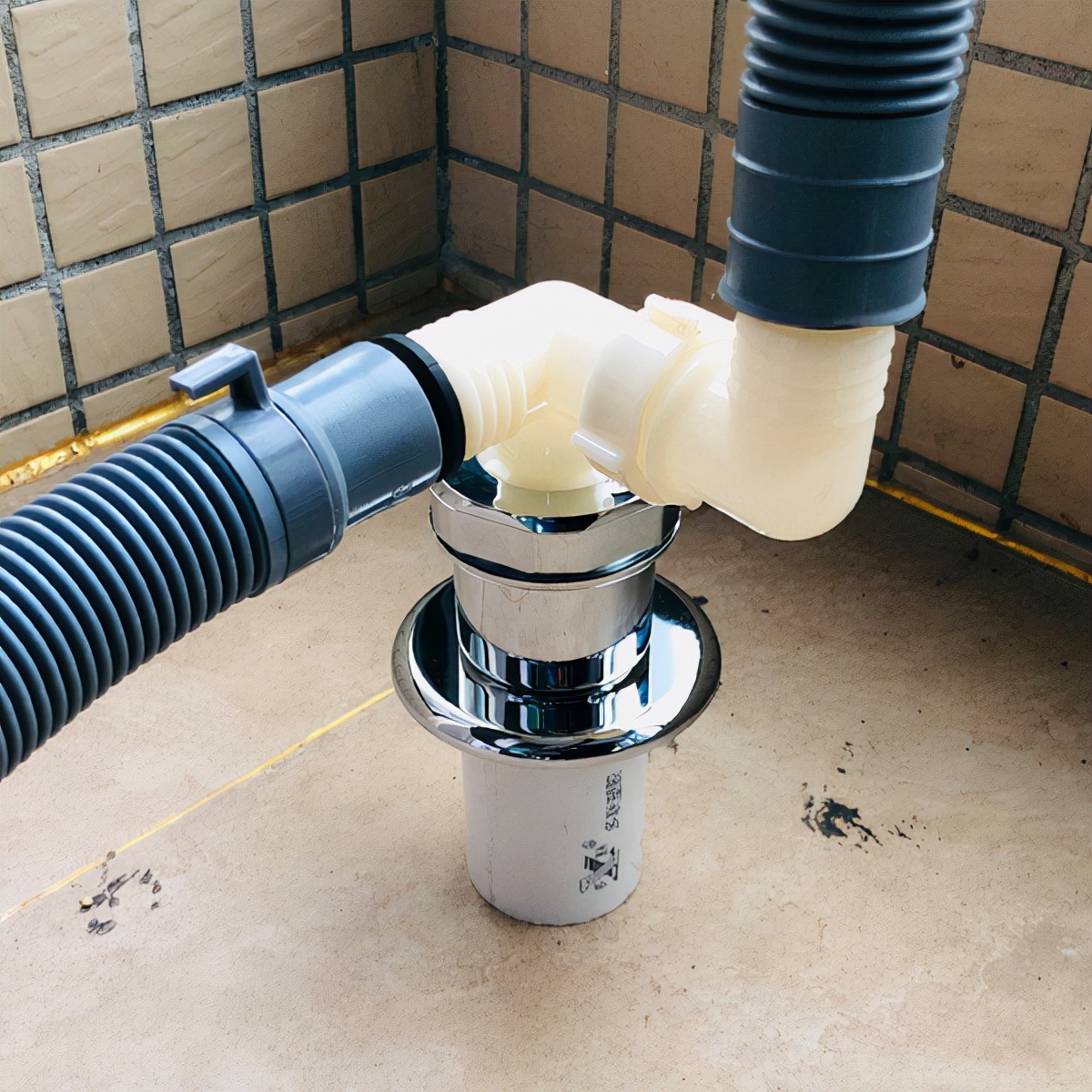 洗衣机排水管不能直接插入地漏,洗衣机下水防溢水地漏