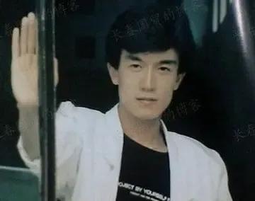 哈文回忆李咏去世视频,哈文在李咏去世1周年说什么