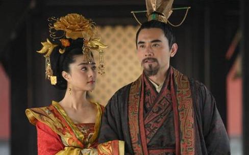 历史四大美人杨贵妃,杨贵妃是不是唐玄宗的儿媳妇